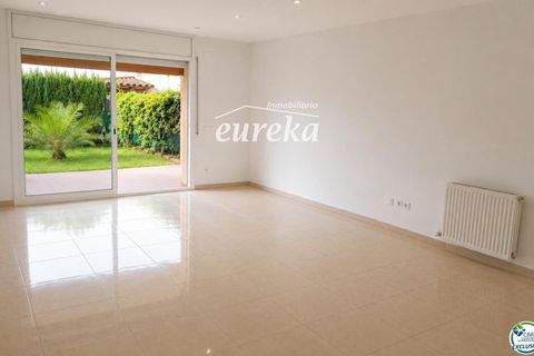 Villa i Empuriabrava, Gerona, Empuriabrava - € 295.000 | Ref: 2659 - foto 2