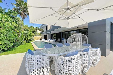 Villa a Calpe, Alicante, Calpe - € 2.290.000 | Ref: DH84544 - foto 9