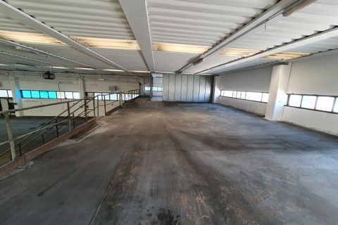 L'establiment comercial a Santarcangelo Di Romagna, Rimini, Santarcangelo Di Romagna - € 3.200/mes | Ref: AC512 - foto 2