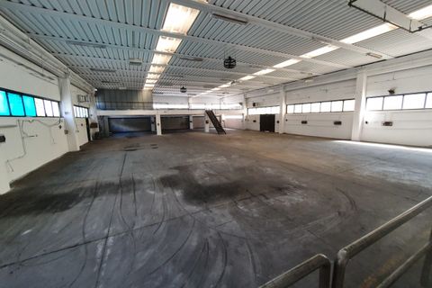 L'establiment comercial a Santarcangelo Di Romagna, Rimini, Santarcangelo Di Romagna - € 3.200/mes | Ref: AC512 - foto 3