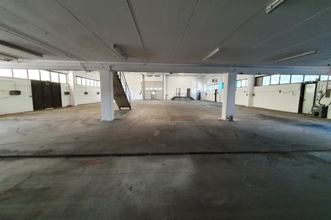 L'establiment comercial a Santarcangelo Di Romagna, Rimini, Santarcangelo Di Romagna - € 3.200/mes | Ref: AC512 - foto 6