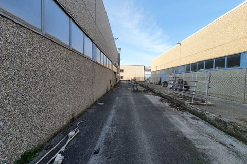 L'establiment comercial a Santarcangelo Di Romagna, Rimini, Santarcangelo Di Romagna - € 3.200/mes | Ref: AC512 - foto 9