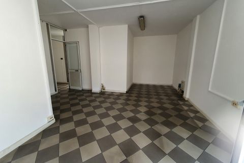 L'establiment comercial a Santarcangelo Di Romagna, Rimini, Santarcangelo Di Romagna - € 3.200/mes | Ref: AC512 - foto 15