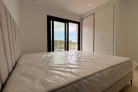 Villa a Finestrat, Alicante, Finestrat - € 2.700/mes | Ref: ALQF100/6084 - foto 11