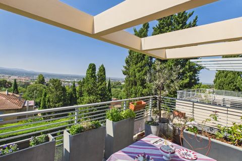 Villa i Aix-en-Provence, Bouches-du-Rhone, Aix-en-Provence - € 890.000 | Ref: BVI86264 - foto 1