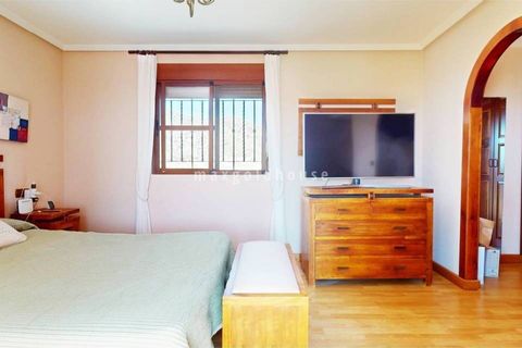 Villa a Aguilas, Murcia, Aguilas - € 880.000 | Ref: 01-EU-0155 - foto 24