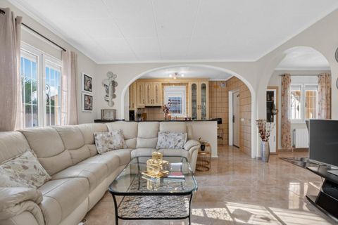 Villa a Torrevieja, Alicante, Torrevieja - € 359.000 | Ref: 200-4896 - foto 4
