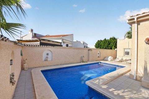 Villa a Torrevieja, Alicante, Torrevieja - € 359.000 | Ref: 200-4896 - foto 22