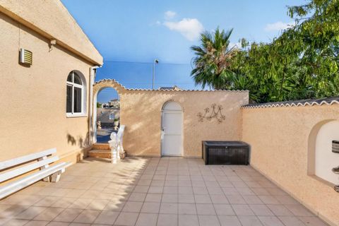Villa a Torrevieja, Alicante, Torrevieja - € 359.000 | Ref: 200-4896 - foto 24