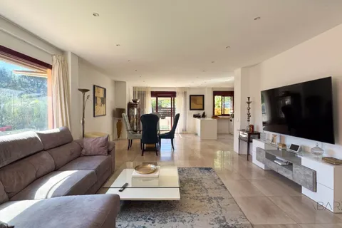 Villa i Benahavis, Malaga, Benahavis - € 625.000 | Ref: MAR-0013 - foto 11