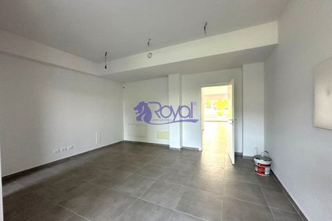 L'establiment comercial a Canegrate, Milan, Canegrate - € 180.000 | Ref: CN- CM01 - foto 11