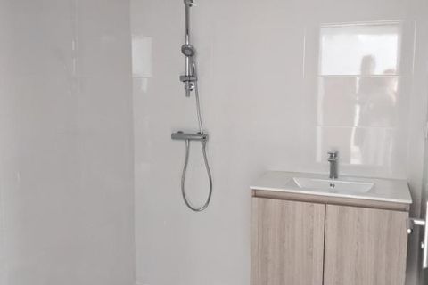 Duplex in Claira, Pyrenees-Orientales, Claira - € 835/month | Ref: LocA1-AD - photo 3