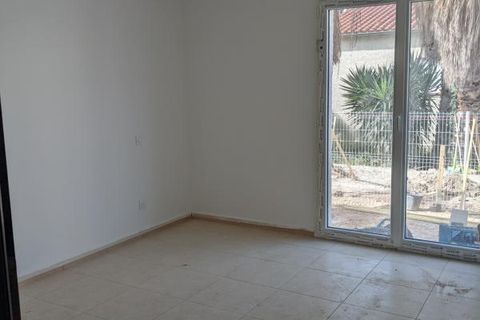 Duplex in Claira, Pyrenees-Orientales, Claira - € 835/month | Ref: LocA1-AD - photo 5