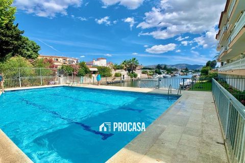 Appartement - Empuriabrava, Gerona - photo 2