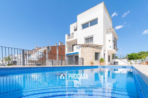 Villa - Empuriabrava, Gerona - photo 3