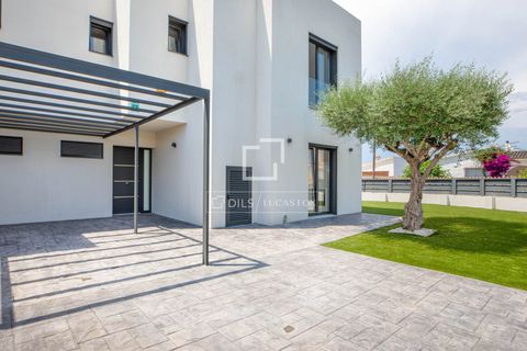 Villa i Empuriabrava, Gerona, Empuriabrava - € 739.000 | Ref: CBR70608 - foto 3