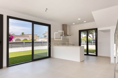 Villa i Empuriabrava, Gerona, Empuriabrava - € 739.000 | Ref: CBR70608 - foto 5