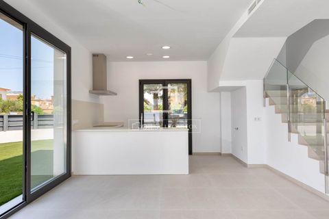 Villa i Empuriabrava, Gerona, Empuriabrava - € 739.000 | Ref: CBR70608 - foto 8