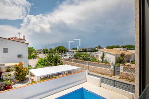 Villa i Empuriabrava, Gerona, Empuriabrava - € 739.000 | Ref: CBR70608 - foto 13