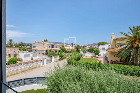 Villa i Empuriabrava, Gerona, Empuriabrava - € 739.000 | Ref: CBR70608 - foto 16