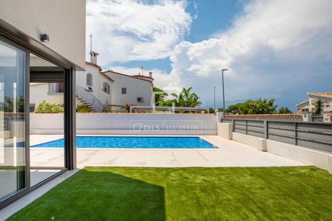 Villa i Empuriabrava, Gerona, Empuriabrava - € 739.000 | Ref: CBR70608 - foto 25