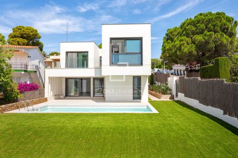 Villa i Llanca, Gerona, Llanca - € 1.375.000 | Ref: CBR62565 - foto 3