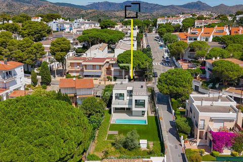Villa i Llanca, Gerona, Llanca - € 1.375.000 | Ref: CBR62565 - foto 40