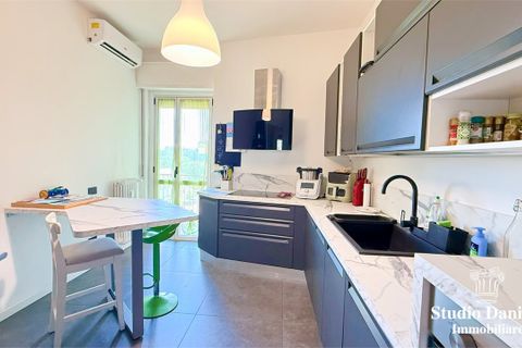 Lejlighed i Triuggio, Monza and Brianza, Triuggio - € 165.000 | Ref: AR-Via Cadorna - foto 3