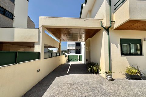 Villa i Maia, Porto, Maia - € 675.000 | Ref: C0487-00070 - foto 42
