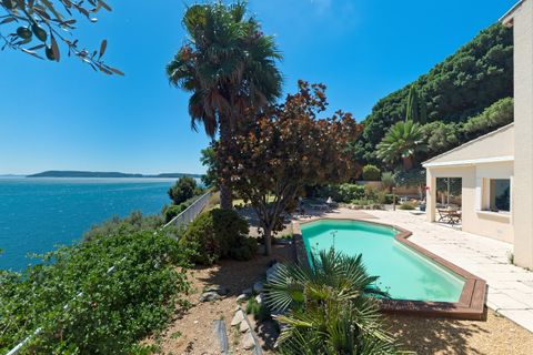 Villa en Istres, Bouches-du-Rhone, Istres - € 990.000 | Ref: A8890F08679A41A7 - photo 2