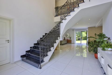 Villa i Valbonne, Alpes-Maritimes, Valbonne - € 2.250.000 | Ref: HH-16227916 - foto 11