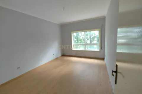 Wohnung in Paredes, Porto, Paredes - € 120.000 | Ref: C0414-00938 - Foto 1
