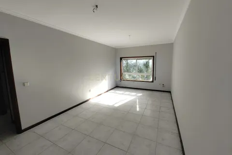Wohnung in Paredes, Porto, Paredes - € 120.000 | Ref: C0414-00938 - Foto 2