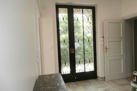 Villa a Lyon, Rhone, Lyon - € 3.000/mes | Ref: LYO25ESQUIROL - foto 2
