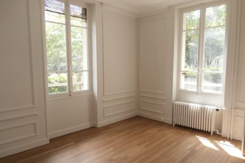 Villa a Lyon, Rhone, Lyon - € 3.000/mes | Ref: LYO25ESQUIROL - foto 5