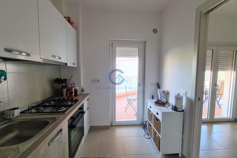 Apartament a Catanzaro, Catanzaro, Catanzaro - € 700/mes | Ref: CZ01-AA1389 - foto 2