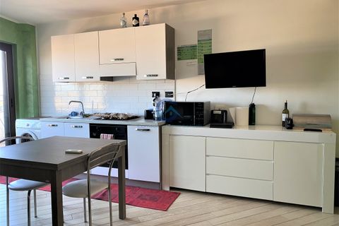 Estudi a Catanzaro, Catanzaro, Catanzaro - € 275/mes | Ref: CZ01-AA1694 - foto 2