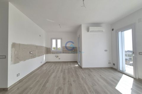 Apartament a Catanzaro, Catanzaro, Catanzaro - € 600/mes | Ref: CZ01-AN364 - foto 2