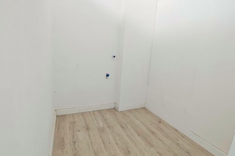 Erhvervsejendom i Taranto, Taranto, Taranto - € 115.000 | Ref: 11501 - foto 15