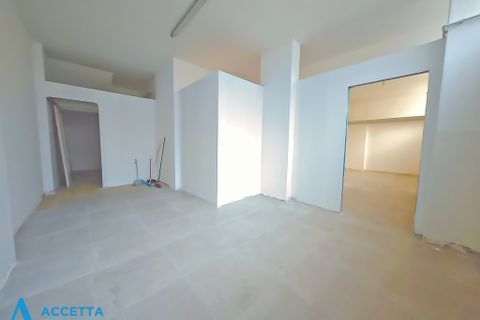 Erhvervsejendom i Taranto, Taranto, Taranto - € 115.000 | Ref: 11501 - foto 21