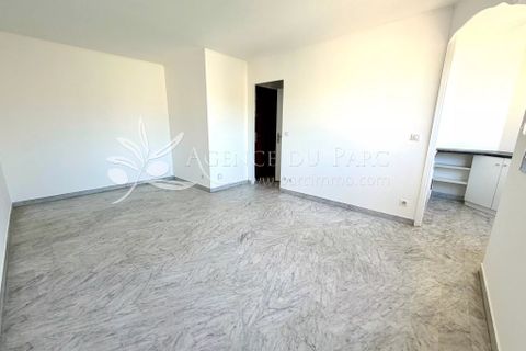 Lejlighed i Antibes, Alpes-Maritimes, Antibes - € 135.000 | Ref: 87171936 - foto 2