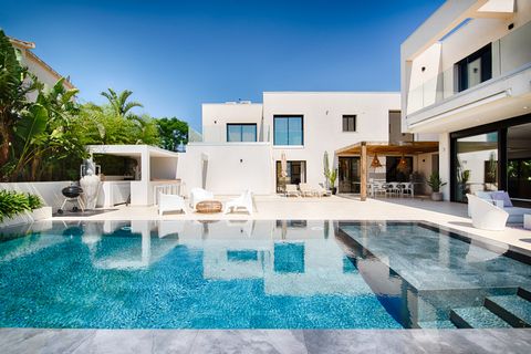 Villa i Empuriabrava, Gerona, Empuriabrava - € 1.890.000 | Ref: W-049TGW - foto 2