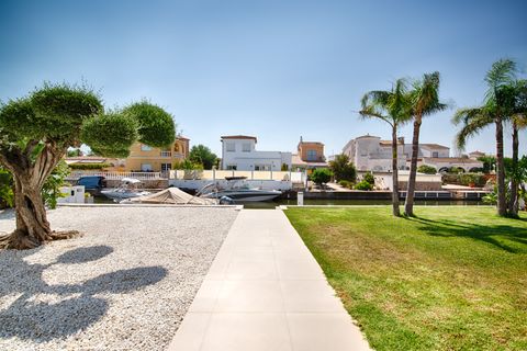 Villa i Empuriabrava, Gerona, Empuriabrava - € 1.890.000 | Ref: W-049TGW - foto 11