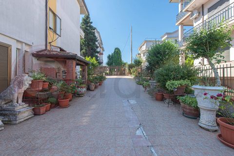Erhvervsejendom i Pontecorvo, Frosinone, Pontecorvo - € 445.000 | Ref: AC99-149-1778 - foto 3