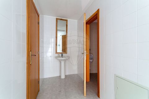 Erhvervsejendom i Entroncamento, Santarem, Entroncamento - € 239.000 | Ref: PE-123751127-101 - foto 19