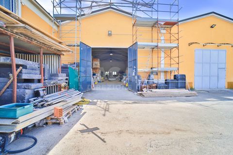 Erhvervsejendom i Monza, Monza and Brianza, Monza - € 200.000 | Ref: CAP.MONZA-TS200V - foto 4