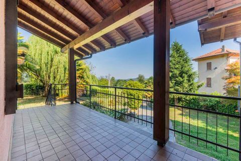 Villa i Nebbiuno, Novara, Nebbiuno - € 450.000 | Ref: W-024TR9-1425137 - foto 1