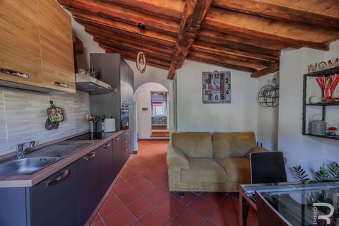 Farm hus i Dicomano, Florence, Dicomano - € 540.000 | Ref: R054759DIRU-1425244 - foto 36