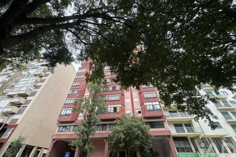 Apartament a Lisbon, Lisbon, Lisbon - € 1.400/mes | Ref: 166052 - foto 29