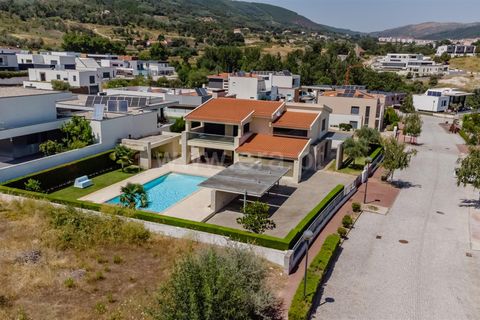 Villa i Covilha, Castelo Branco, Covilha - € 550.000 | Ref: 111260136 - foto 1